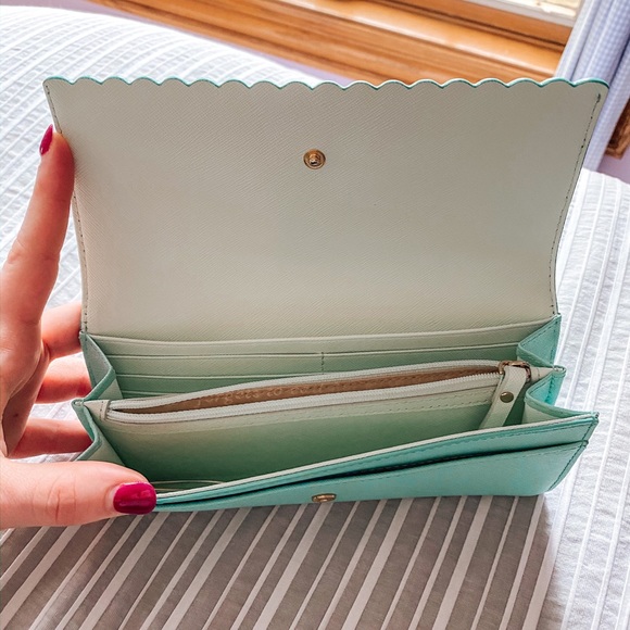 Kate Spade Wallet - Picture 2 of 3
